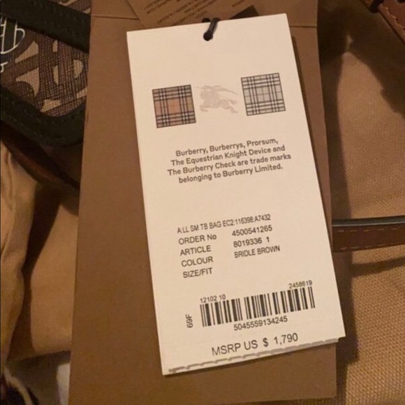 Brand new Burberry bag with tags - Picture 3 of 5